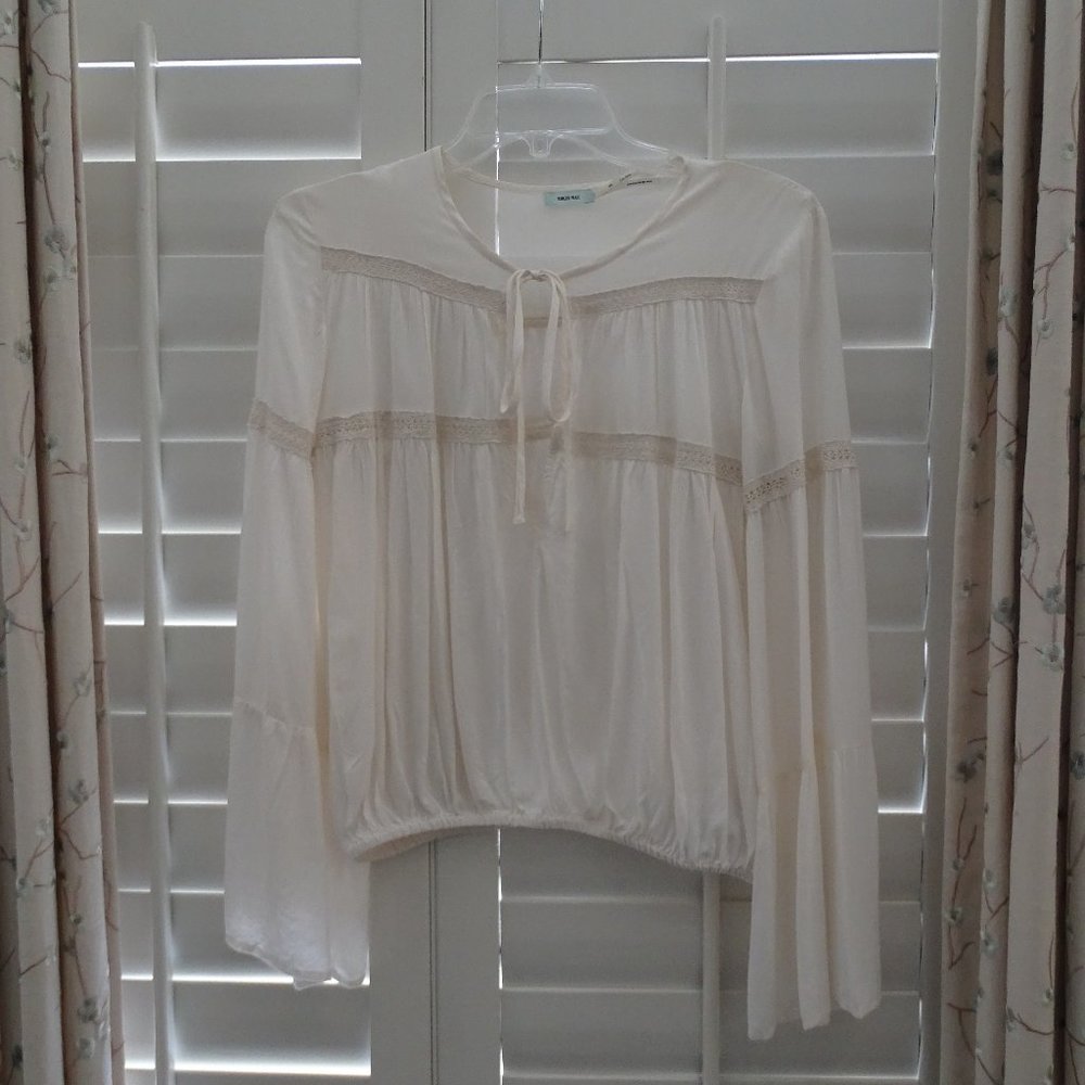 Urban Outfitters Flowy Off-White Blouse
